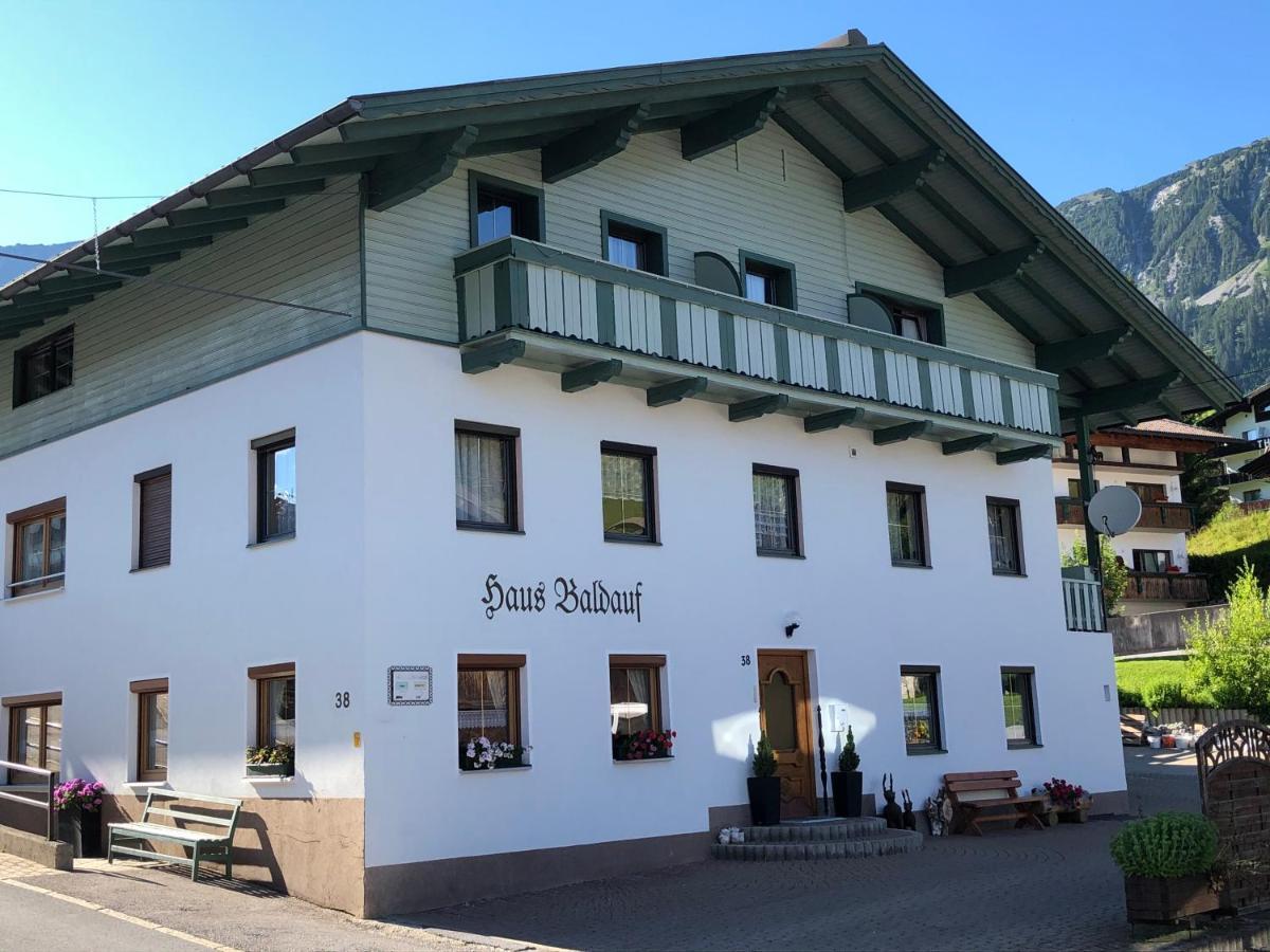 Hôtel Gastehaus Baldauf à Berwang Extérieur photo